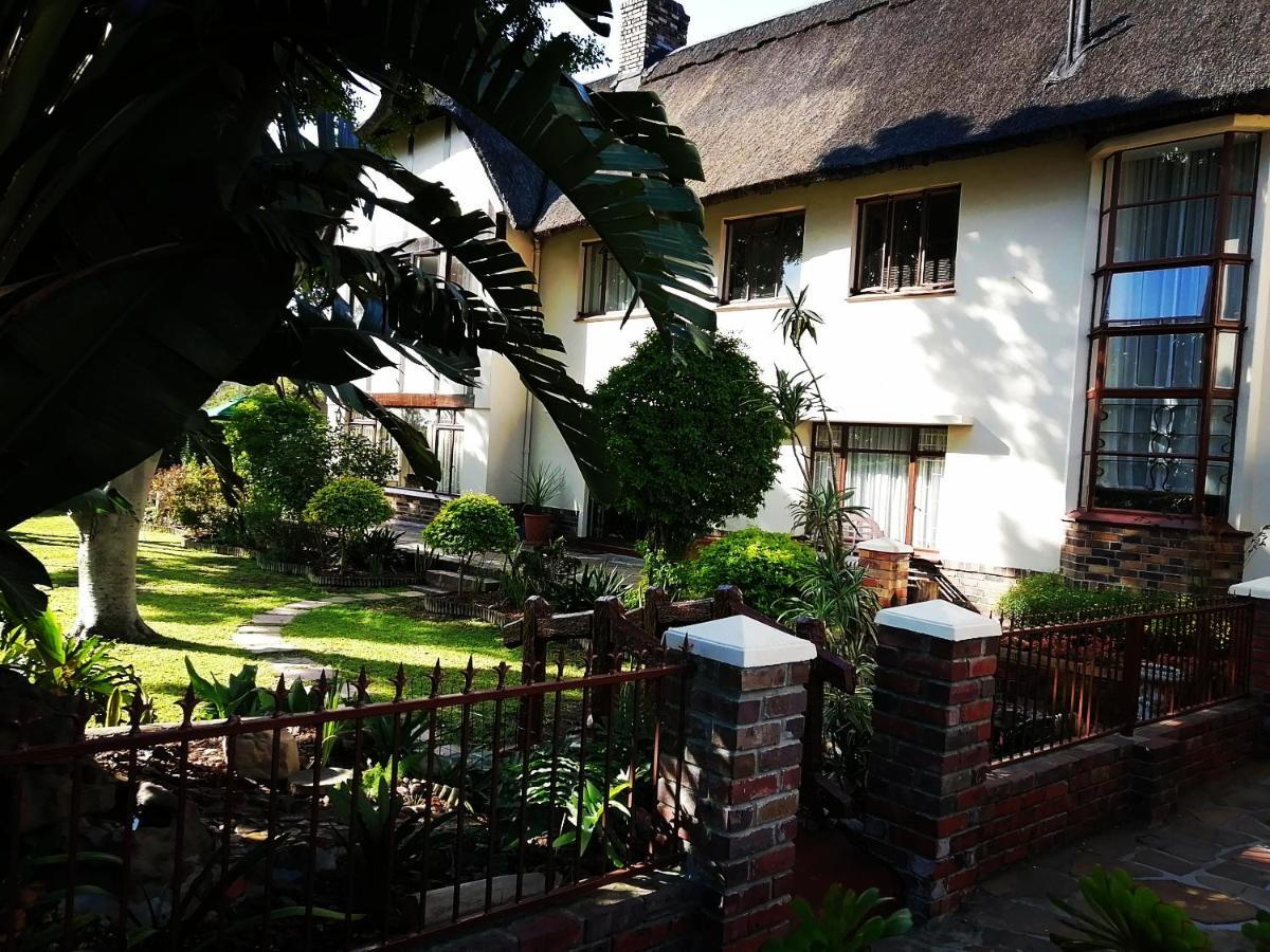 Chaston Manor Hotel Fokváros Kültér fotó